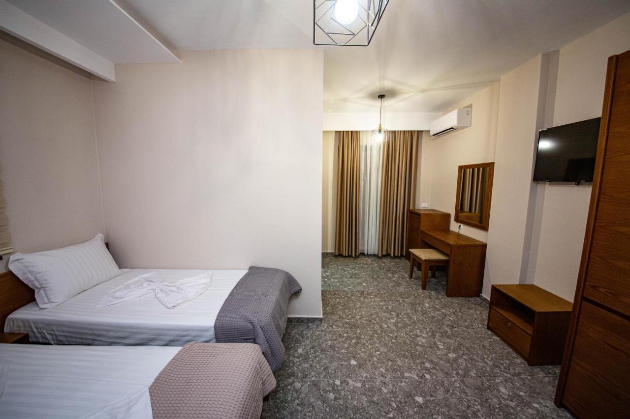 Hotel Center Ksamil Exterior foto