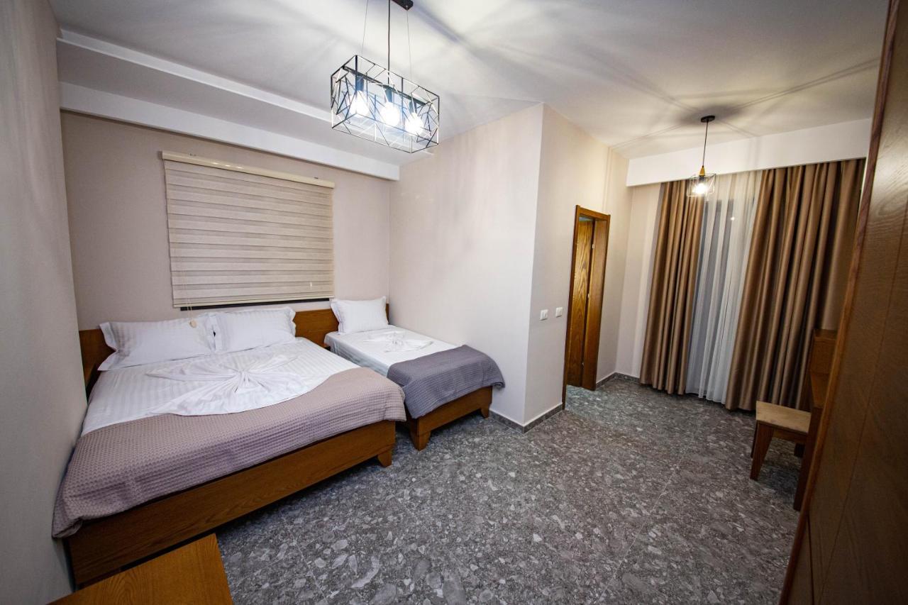 Hotel Center Ksamil Exterior foto