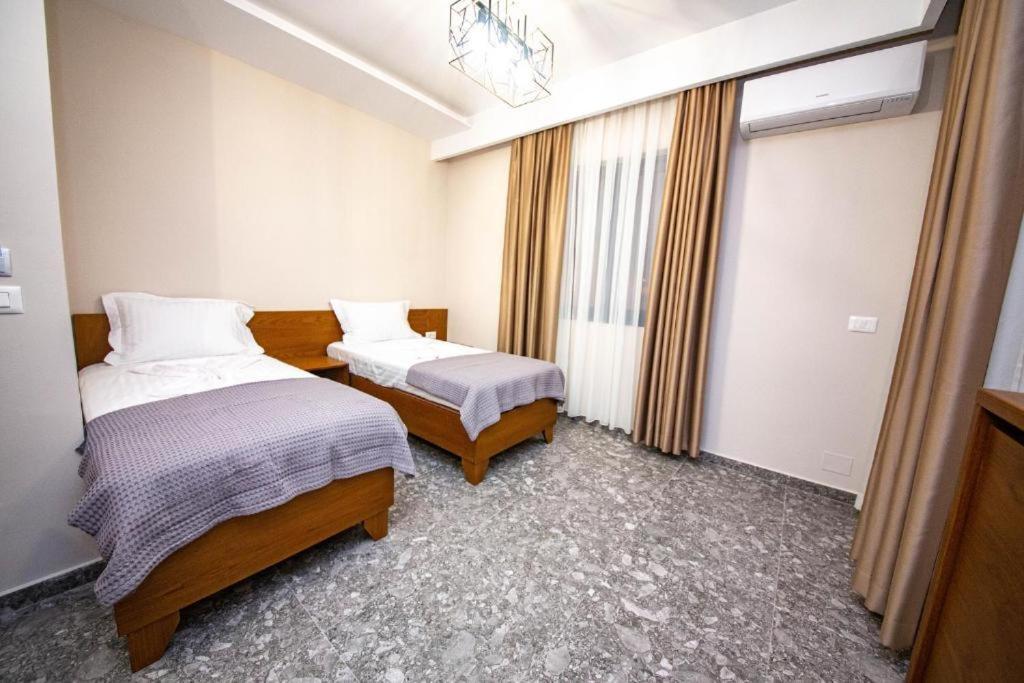 Hotel Center Ksamil Exterior foto